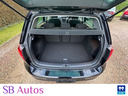 2017 Volkswagen Golf 171 Volkswagen Golf Comfortline Connect 1.2 DSG €15,550 thumbnail