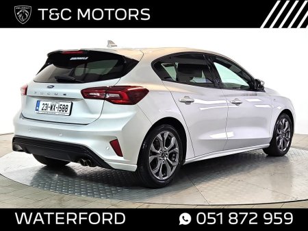 2023 Ford Focus - thumbnail 3