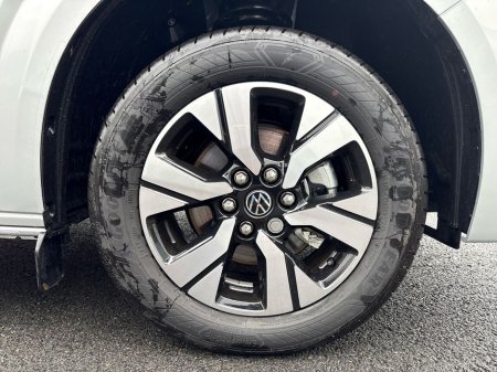 2026 Volkswagen Transporter Trendline LWB 150HP (Price ex VAT) €37,975 thumbnail