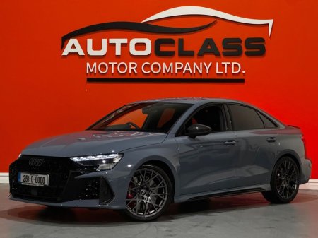2025 Audi A3 RS 3 TFSI QUATTRO CARBON BLACK thumbnail