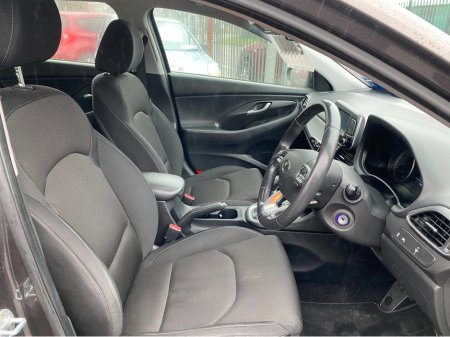 2017 Hyundai i30 I 30 DELUXE 5DR €10,500 thumbnail