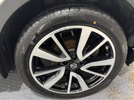 2015 Nissan Qashqai 1.5 DCI TEKNA 110PS 5DR**FULL LEATHER**PAN ROOF** €8,995 thumbnail