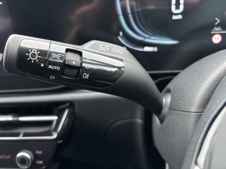 2025 Kia Niro HEV SEM €36,895 thumbnail