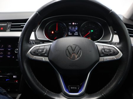 2021 Volkswagen Passat - thumbnail 11