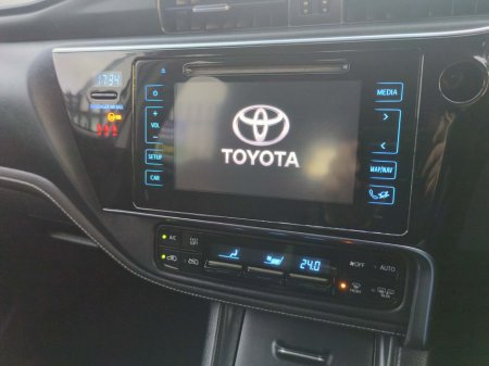 2016 Toyota Auris - thumbnail 10