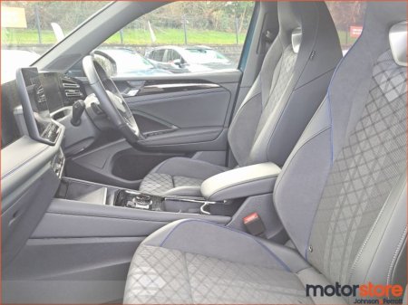 2025 Volkswagen Tiguan 2.0 TDI 150HP R-Line DSG €53,900 thumbnail