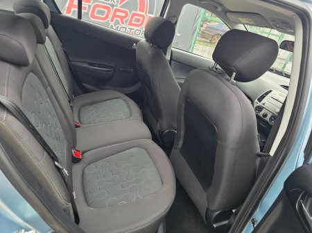 2010 Hyundai i20 - thumbnail 7