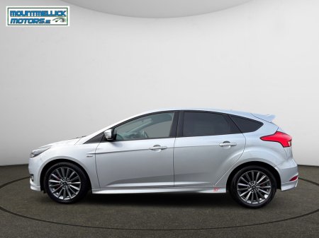 2018 Ford Focus 1.5 TDCI ST-LINE 120PS 5 5DR €14,350 thumbnail