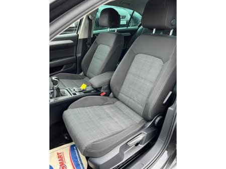 2021 Volkswagen Passat 2.0 TDI 150HP Business €18,950 thumbnail