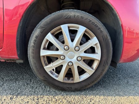 2015 Nissan Micra - thumbnail 5