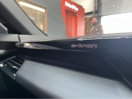 2023 Audi e-tron GT quattro - thumbnail 22