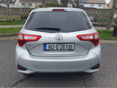 2018 Toyota Yaris - thumbnail 5
