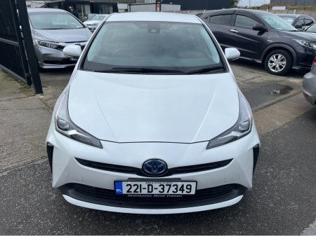 2022 Toyota Prius - thumbnail 2