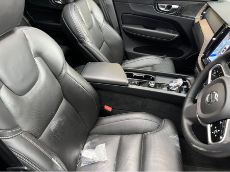 2022 Volvo XC60 - thumbnail 12