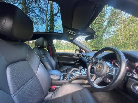 2022 Porsche Cayenne - thumbnail 16