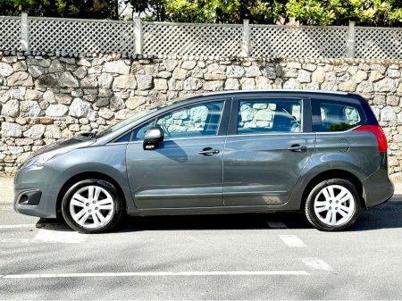 2016 Peugeot 5008 - thumbnail 4