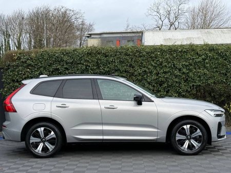 2023 Volvo XC60 - thumbnail 4