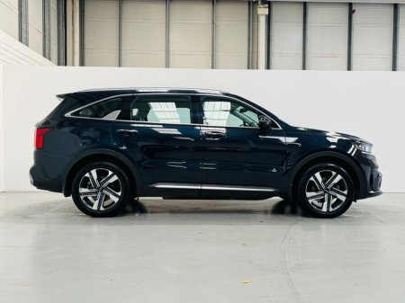 2022 Kia Sorento - thumbnail 3