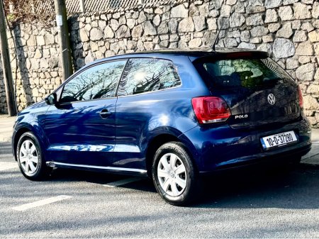 2010 Volkswagen Polo - thumbnail 11