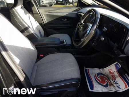 2023 Renault Megane E-Tech EV60 220hp Techno €24,995 thumbnail