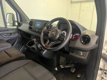 2021 Mercedes-Benz Sprinter  thumbnail