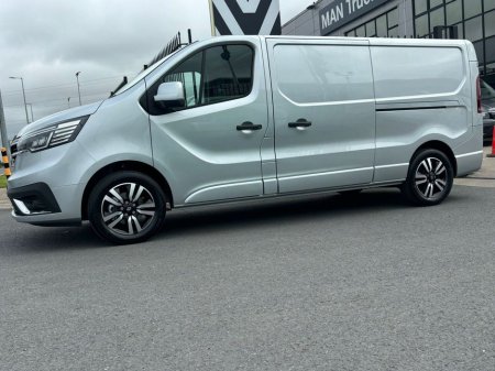 2025 Renault Trafic Extra Sport 170hp 9speed Auto TOP SPEC