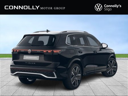 2026 Volkswagen Tiguan - thumbnail 2