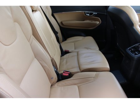 2023 Volvo XC90 - thumbnail 17