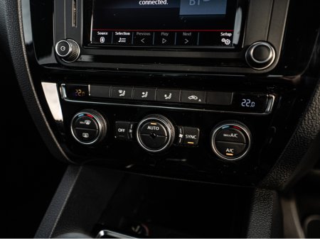 2017 Volkswagen Jetta - thumbnail 22