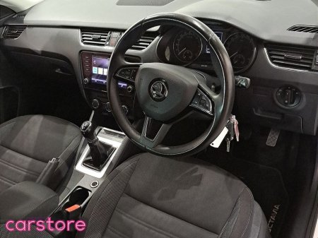 2019 Skoda Octavia - thumbnail 14