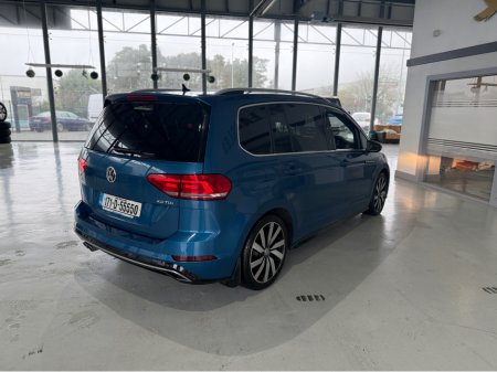 2017 Volkswagen Touran TDI R-LINE BLUEMOTION 150PS 7SEATS 5DR 2.0 €14,950 thumbnail
