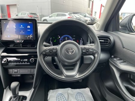 2025 Toyota Yaris Cross - thumbnail 9
