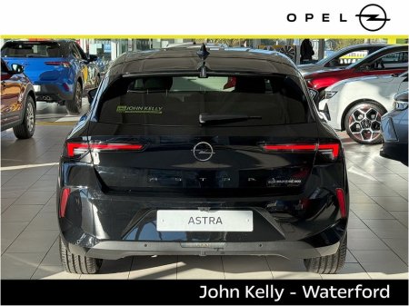 2025 Opel Astra Elegance 1.2 €35,569 thumbnail