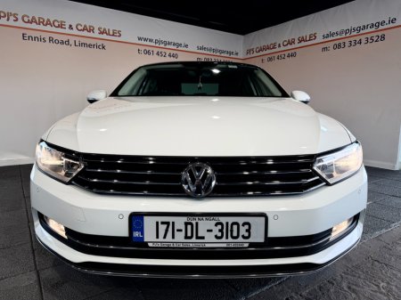 2017 Volkswagen Passat - photo 2