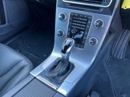 2016 Volvo V60 - thumbnail 11