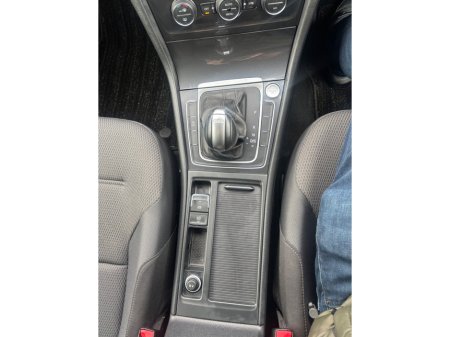 2018 Volkswagen Golf 1.2 TSI 110 bhp DSG Comfortline €18,500 thumbnail