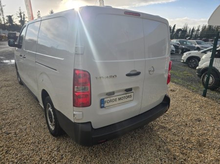 2022 Opel Vivaro  €14,000