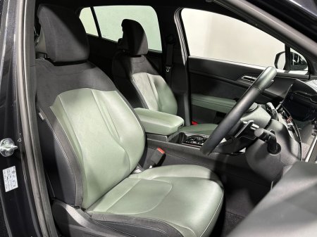 2025 Kia Sportage 30th Anniversary Edition Plug-in Hybrid 4x4 €42,800 thumbnail