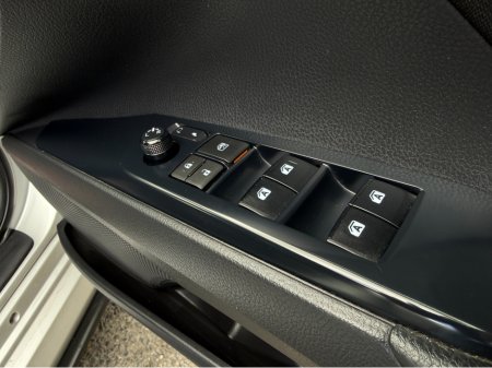 2018 Toyota Camry - thumbnail 5