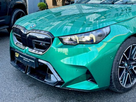 2025 BMW M5 TOURING *LOW KM* 717BHP €139,950 thumbnail