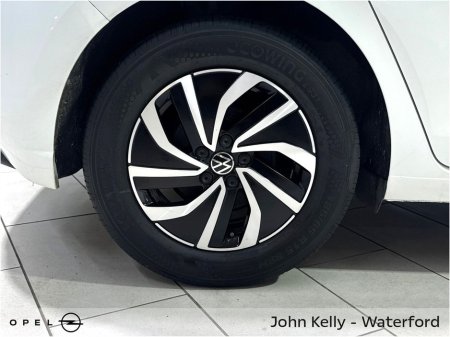 2024 Volkswagen Polo LIFE 1.0 TSI €20,995 thumbnail