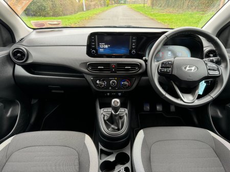 2025 Hyundai i10 i10 Deluxe Plus €21,750 thumbnail