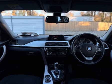 2017 BMW 3 Series - thumbnail 44