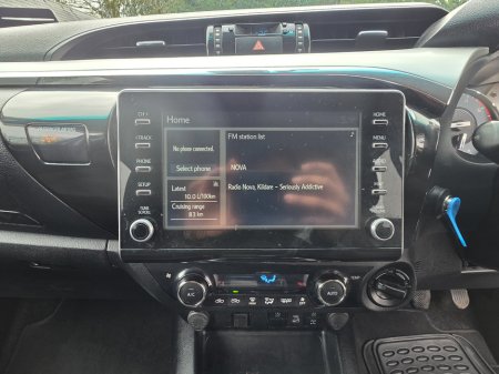 2021 Toyota Hilux - thumbnail 18