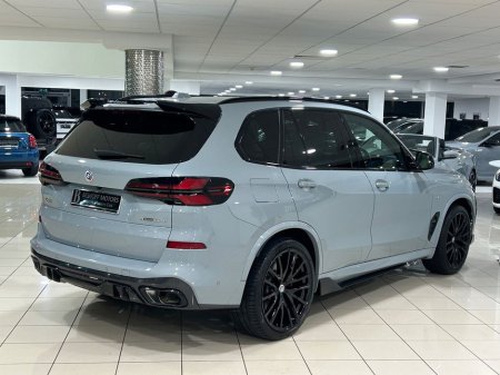 2024 BMW X5 50e M-SPORT X-DRIVE HYBRID=LOW MILES//HUGE SPEC=MASSAGING SEATS//BALANCE OF BMW WARRANTY=241 D REG=ORIGINAL IRISH SUPPLIED//TAILORED FINANCE PACKAGES €97,995