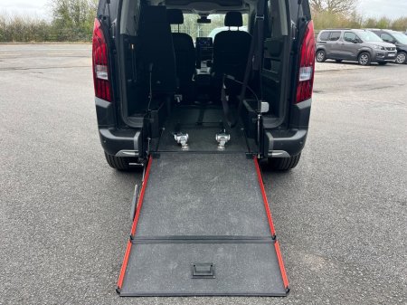 2023 Peugeot Rifter - thumbnail 10