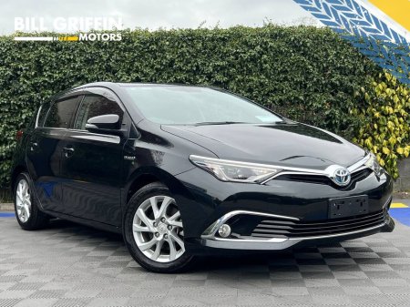 2016 Toyota Auris - thumbnail 1