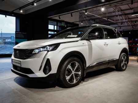 2021 Peugeot 3008 - thumbnail 6
