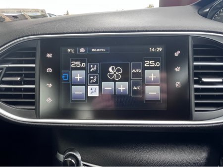 2016 Peugeot 308 - thumbnail 14