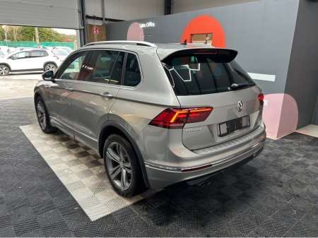 2017 Volkswagen Tiguan - view 3